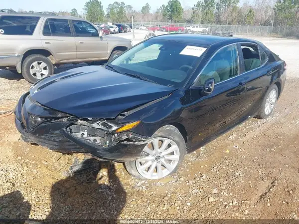 4T1B11HK5KU726767 2019 TOYOTA CAMRY - Image 2
