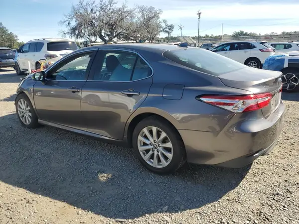 4T1B11HK5KU729880 2019 TOYOTA CAMRY - Image 2