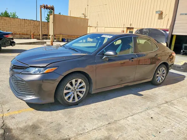 4T1B11HK5KU732357 2019 TOYOTA CAMRY - Image 1