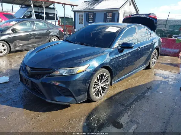 4T1B11HK5KU734819 2019 TOYOTA CAMRY - Image 2
