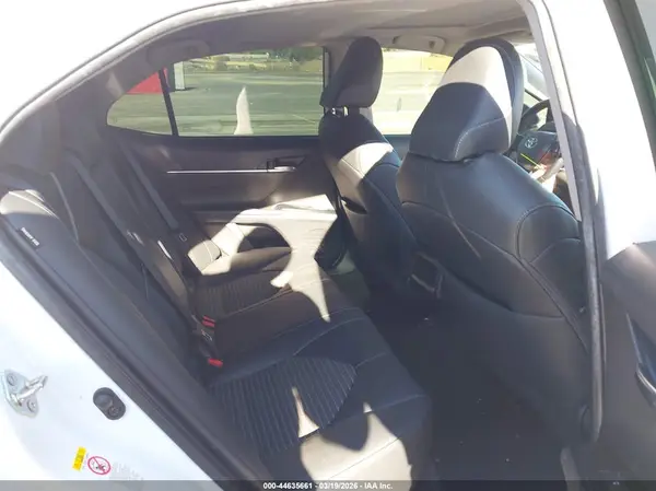 4T1B11HK5KU735226 2019 TOYOTA CAMRY - Image 8