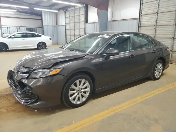 4T1B11HK5KU735498 2019 TOYOTA CAMRY - Image 1