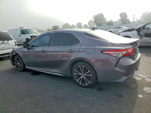 4T1B11HK5KU735985 2019 TOYOTA CAMRY - Image 2