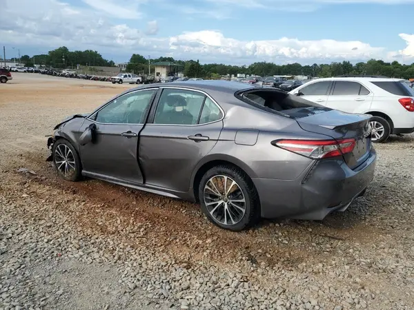 4T1B11HK5KU738000 2019 TOYOTA CAMRY - Image 2