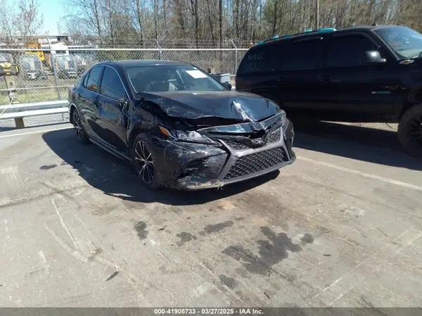 4T1B11HK5KU740975 2019 TOYOTA CAMRY - Image 1