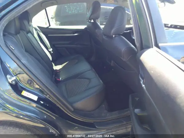 4T1B11HK5KU740975 2019 TOYOTA CAMRY - Image 8