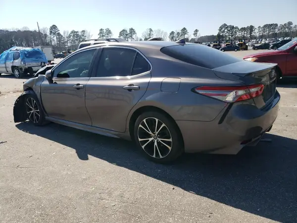 4T1B11HK5KU741138 2019 TOYOTA CAMRY - Image 2