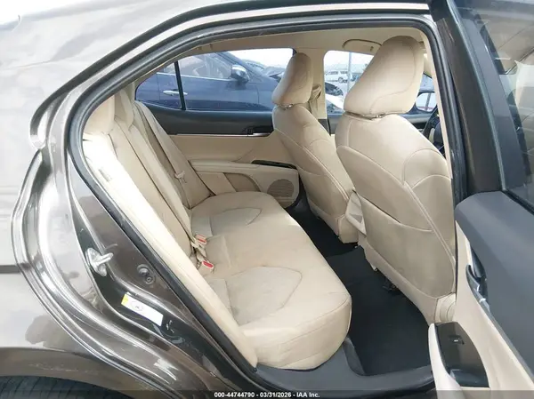 4T1B11HK5KU743553 2019 TOYOTA CAMRY - Image 8