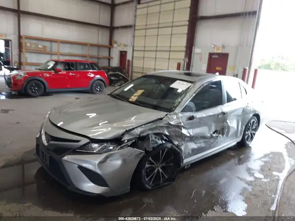 4T1B11HK5KU748185 2019 TOYOTA CAMRY - Image 2