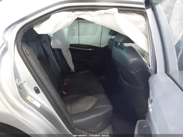 4T1B11HK5KU748185 2019 TOYOTA CAMRY - Image 8
