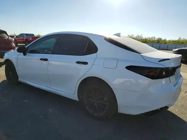 4T1B11HK5KU749546 2019 TOYOTA CAMRY - Image 2