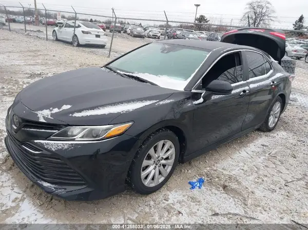 4T1B11HK5KU754472 2019 TOYOTA CAMRY - Image 2