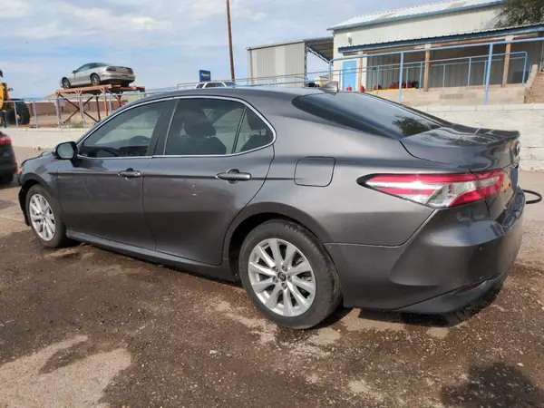 4T1B11HK5KU756920 2019 TOYOTA CAMRY - Image 2