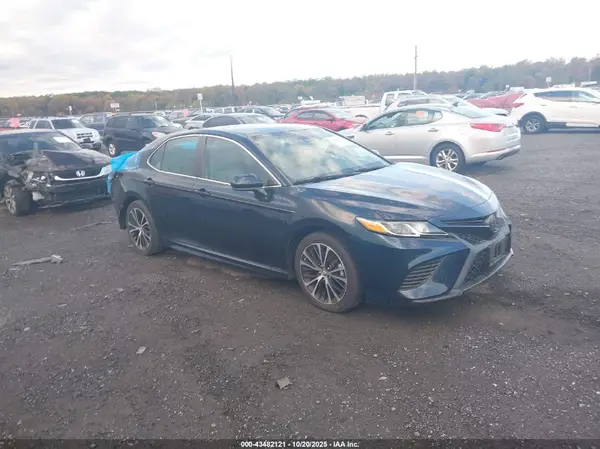 4T1B11HK5KU757081 2019 TOYOTA CAMRY - Image 1