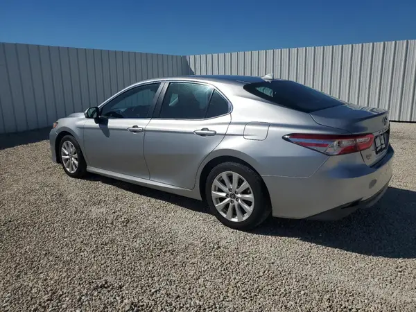 4T1B11HK5KU757548 2019 TOYOTA CAMRY - Image 2