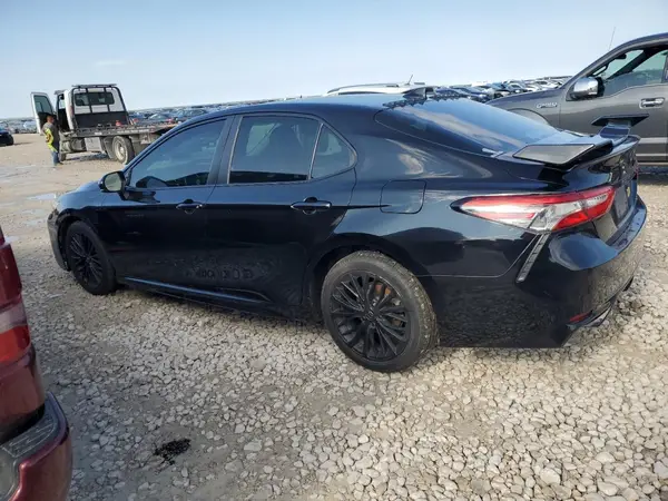 4T1B11HK5KU757677 2019 TOYOTA CAMRY - Image 2