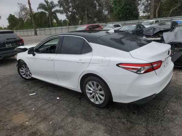 4T1B11HK5KU757680 2019 TOYOTA CAMRY - Image 2