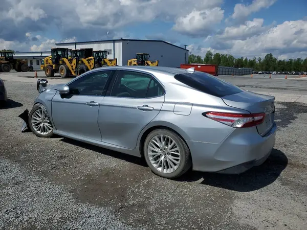 4T1B11HK5KU758053 2019 TOYOTA CAMRY - Image 2