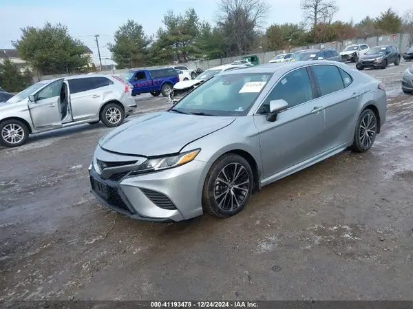 4T1B11HK5KU761812 2019 TOYOTA CAMRY - Image 2