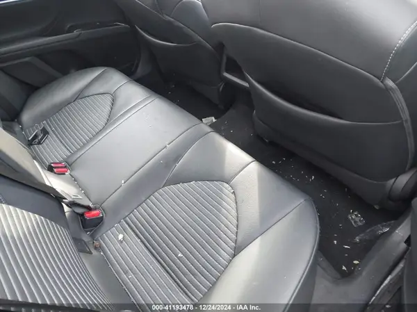 4T1B11HK5KU761812 2019 TOYOTA CAMRY - Image 8