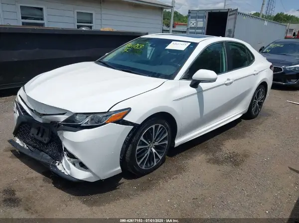 4T1B11HK5KU761938 2019 TOYOTA CAMRY - Image 2