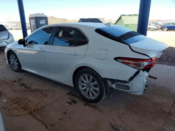 4T1B11HK5KU762619 2019 TOYOTA CAMRY - Image 2