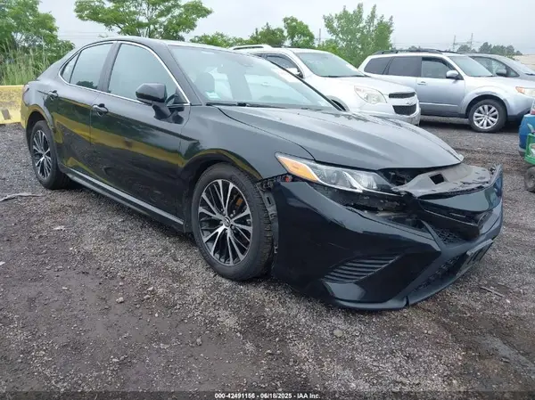 4T1B11HK5KU768825 2019 TOYOTA CAMRY - Image 1