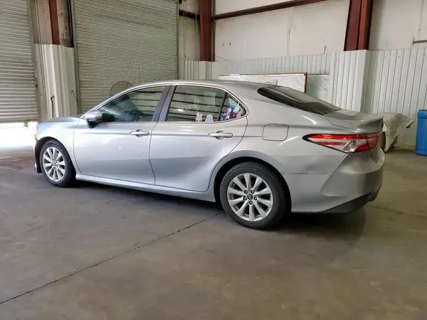 4T1B11HK5KU771370 2019 TOYOTA CAMRY - Image 2