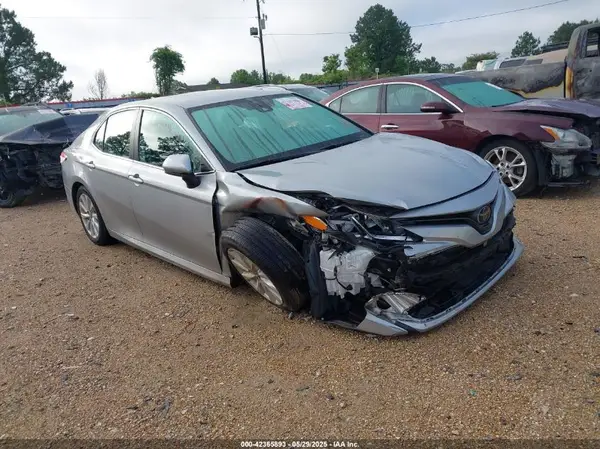 4T1B11HK5KU777573 2019 TOYOTA CAMRY - Image 1