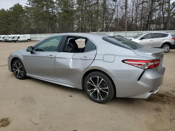 4T1B11HK5KU780019 2019 TOYOTA CAMRY - Image 2