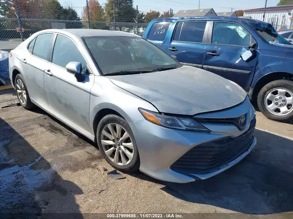 4T1B11HK5KU786399 2019 TOYOTA CAMRY - Image 1