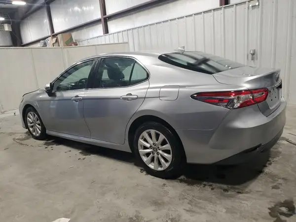 4T1B11HK5KU792204 2019 TOYOTA CAMRY - Image 2