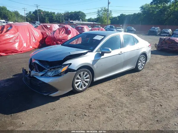 4T1B11HK5KU792428 2019 TOYOTA CAMRY - Image 2