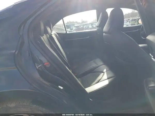 4T1B11HK5KU792476 2019 TOYOTA CAMRY - Image 8
