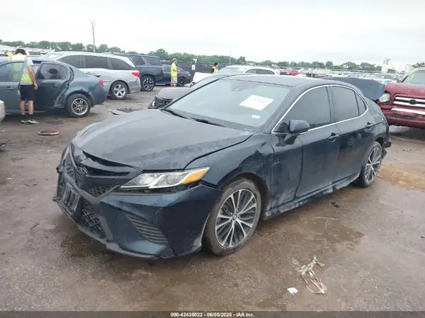 4T1B11HK5KU797225 2019 TOYOTA CAMRY - Image 2