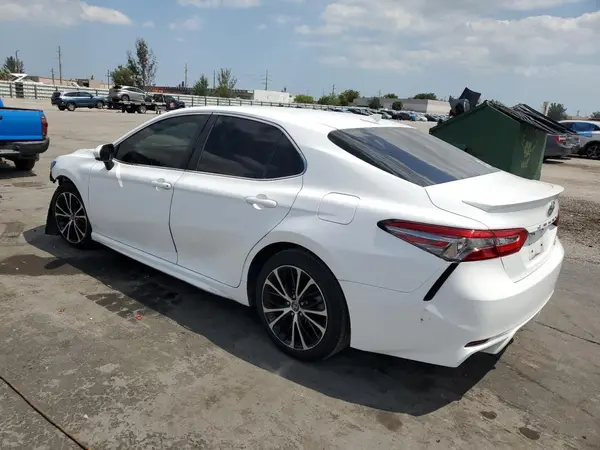 4T1B11HK5KU799217 2019 TOYOTA CAMRY - Image 2