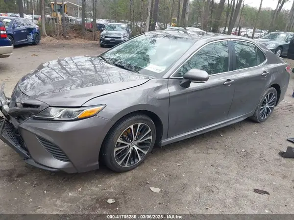 4T1B11HK5KU800821 2019 TOYOTA CAMRY - Image 2