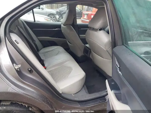4T1B11HK5KU800821 2019 TOYOTA CAMRY - Image 8