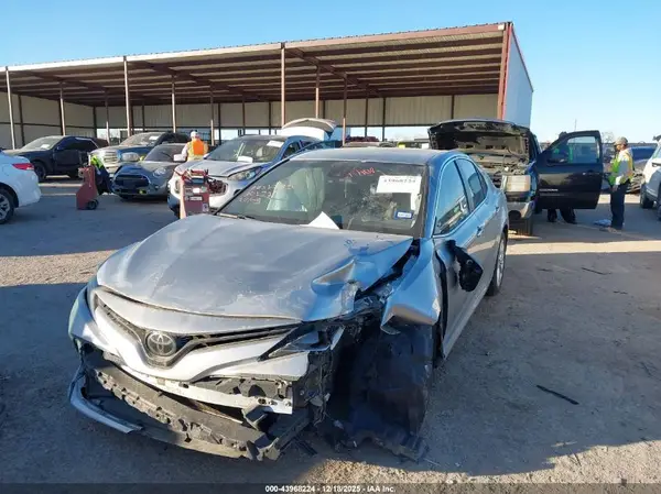 4T1B11HK5KU801919 2019 TOYOTA CAMRY - Image 2