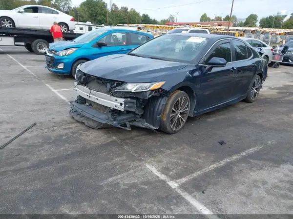 4T1B11HK5KU806831 2019 TOYOTA CAMRY - Image 2