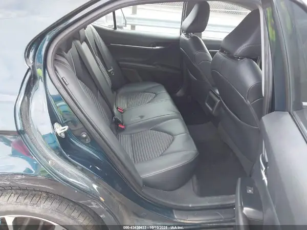 4T1B11HK5KU806831 2019 TOYOTA CAMRY - Image 8