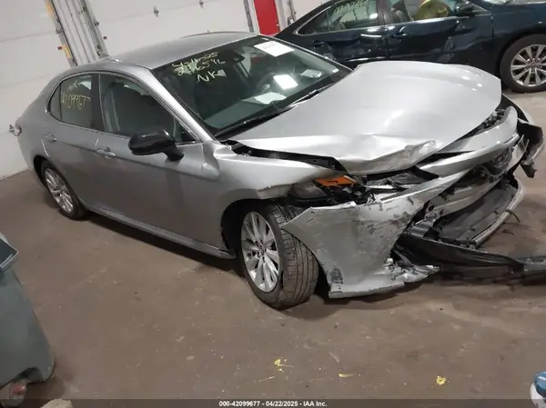 4T1B11HK5KU814007 2019 TOYOTA CAMRY - Image 1