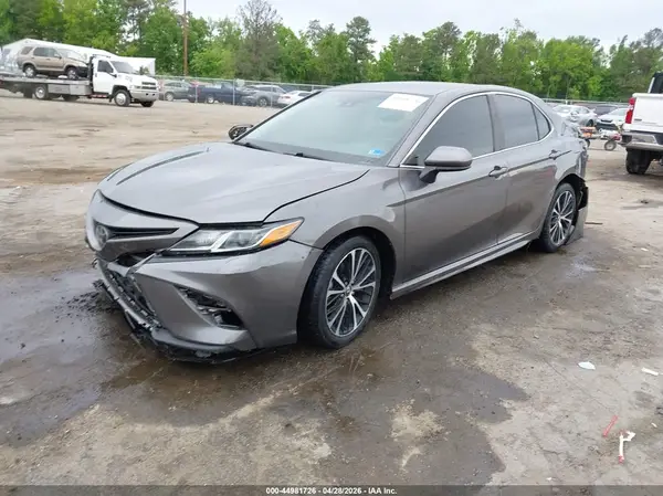 4T1B11HK5KU817182 2019 TOYOTA CAMRY - Image 2