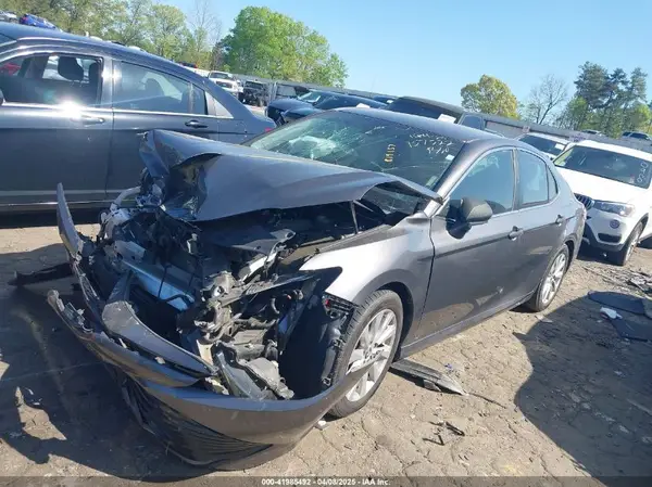 4T1B11HK5KU819157 2019 TOYOTA CAMRY - Image 2