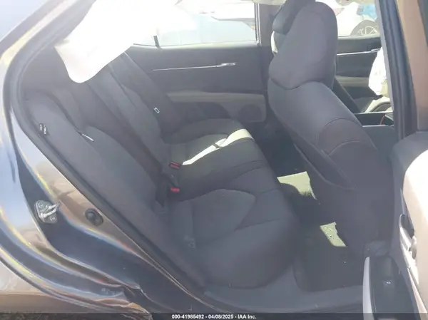 4T1B11HK5KU819157 2019 TOYOTA CAMRY - Image 8