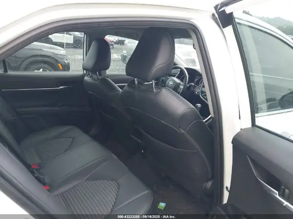 4T1B11HK5KU823046 2019 TOYOTA CAMRY - Image 8