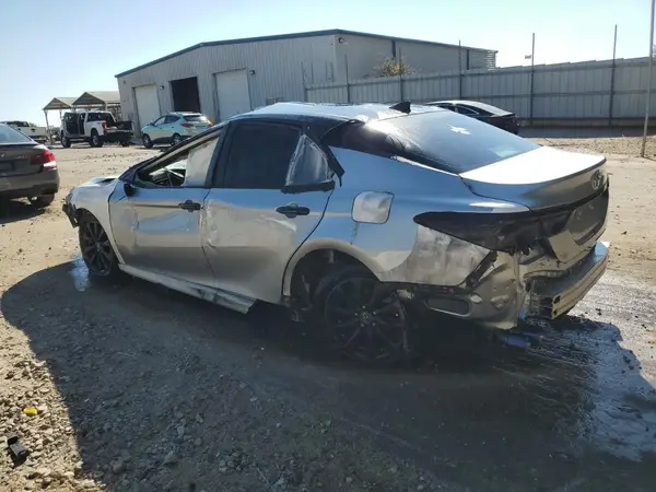 4T1B11HK5KU825573 2019 TOYOTA CAMRY - Image 2