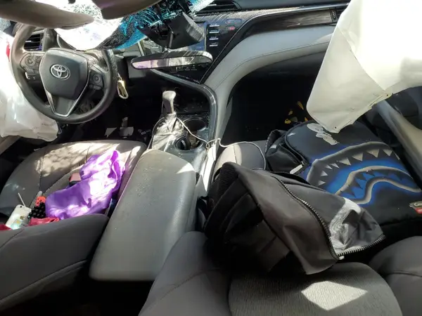 4T1B11HK5KU825573 2019 TOYOTA CAMRY - Image 8