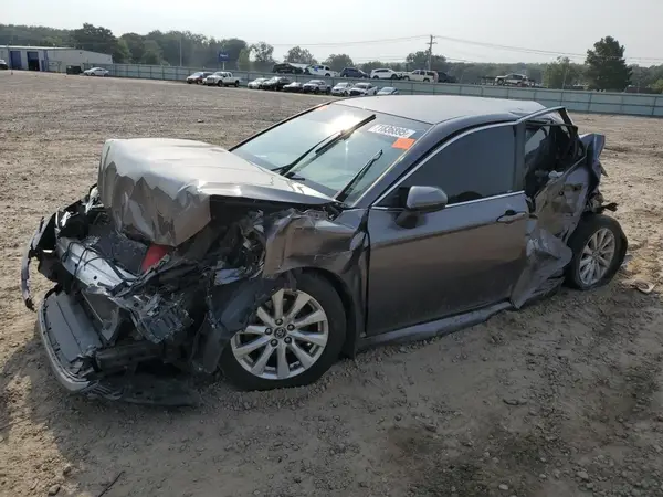 4T1B11HK5KU825993 2019 TOYOTA CAMRY - Image 1