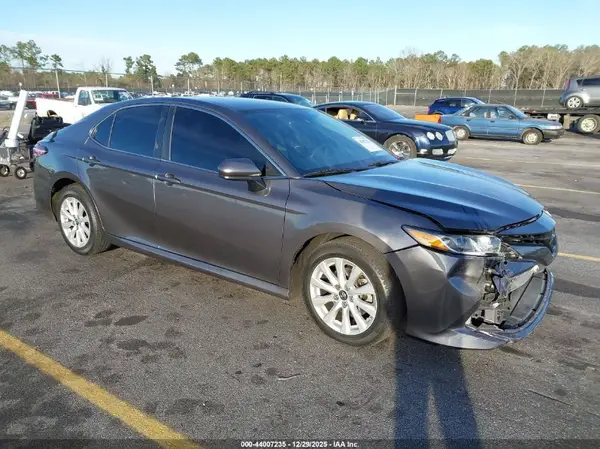 4T1B11HK5KU829011 2019 TOYOTA CAMRY - Image 1